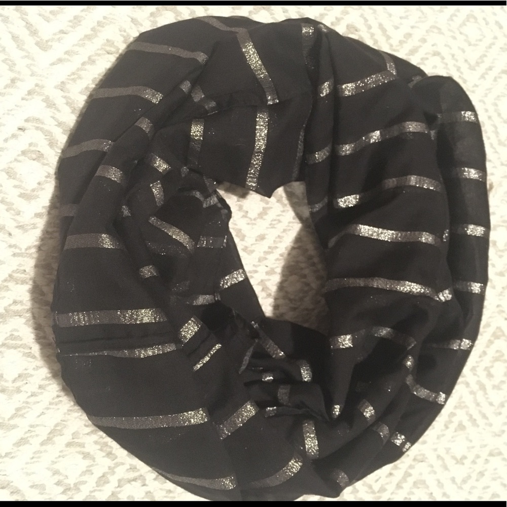 Aerie Infinity Scarf